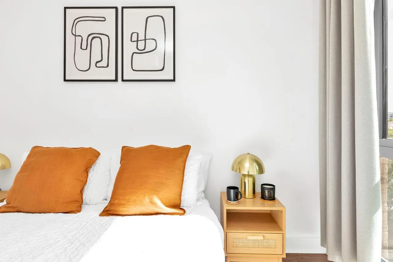 Apartment Modern Luxe Apt Just 10 Mins From Tower Bridge! Easy Access To Tube And Bus London