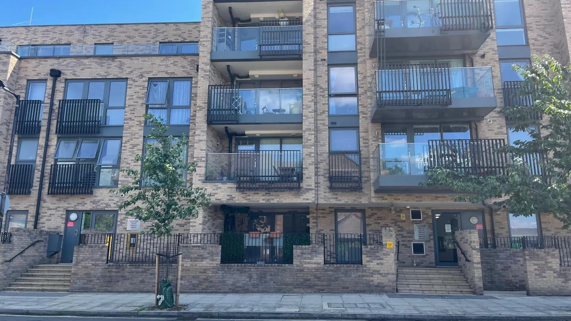 Apartament Modern Luxe Apt Just 10 Mins From Tower Bridge! Easy Access To Tube And Bus Londyn